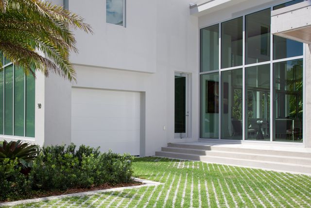 Insulated Aluminum 5000 Garage Doors | Haas Door | US
